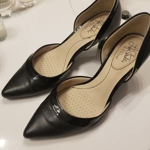 Dorsay pumps 5/$25